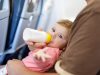 Prendre l’avion avec bébé